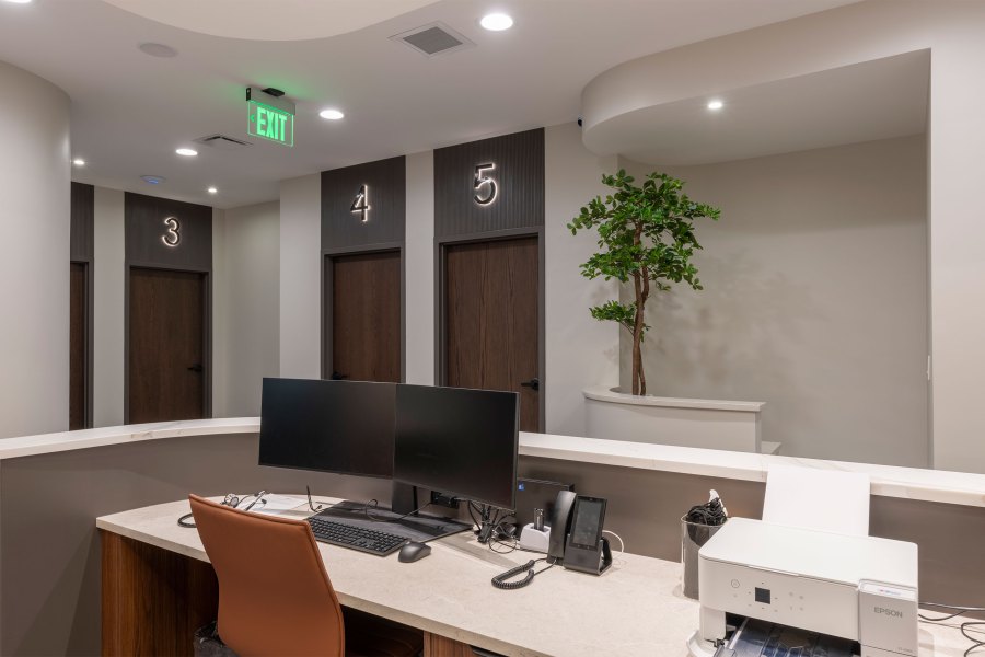 Nurses' Station Desk Vitality Urgent Care in Lake Zurich 9