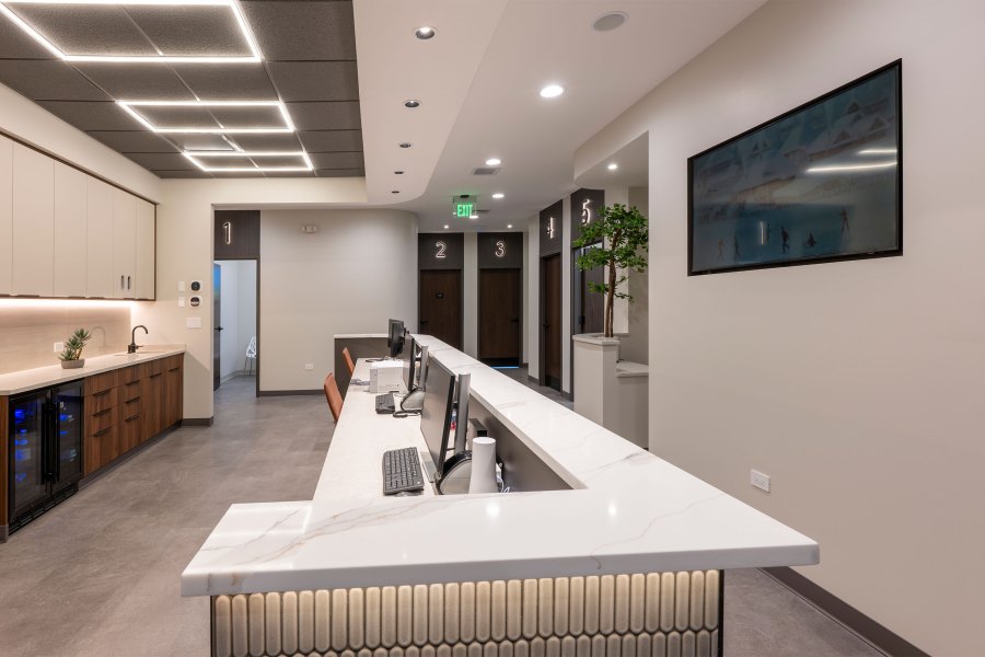 Nurses' Station Right Side Vitality Urgent Care in Lake Zurich 10