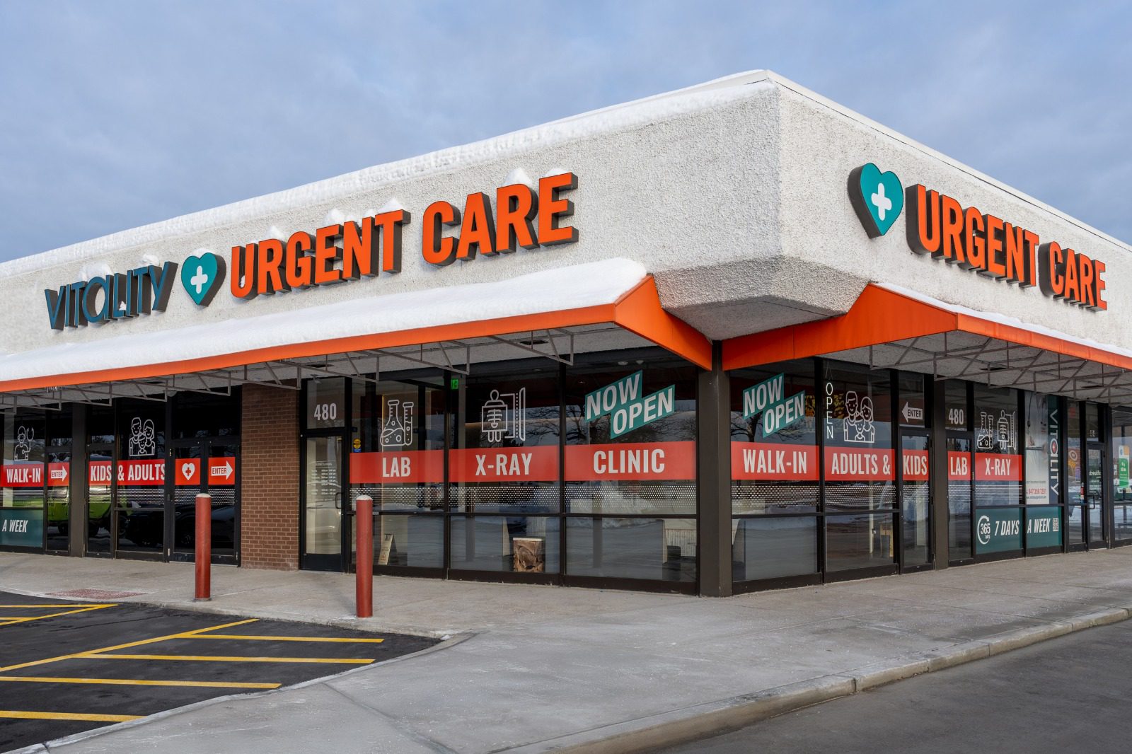 Lake Zurich Urgent Care exterior building serving pediatric and adult urgent care patients
